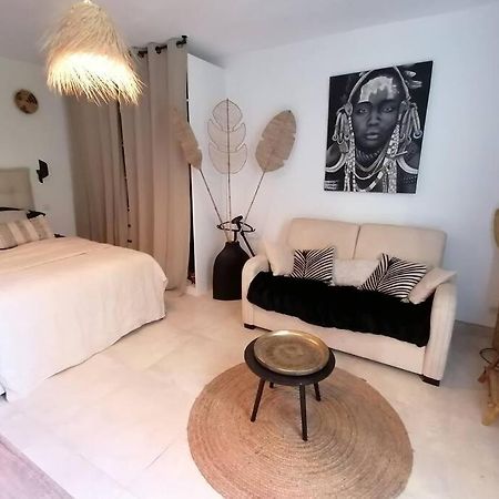 Superbe Studio Ethnique Apartment Hyères Екстериор снимка