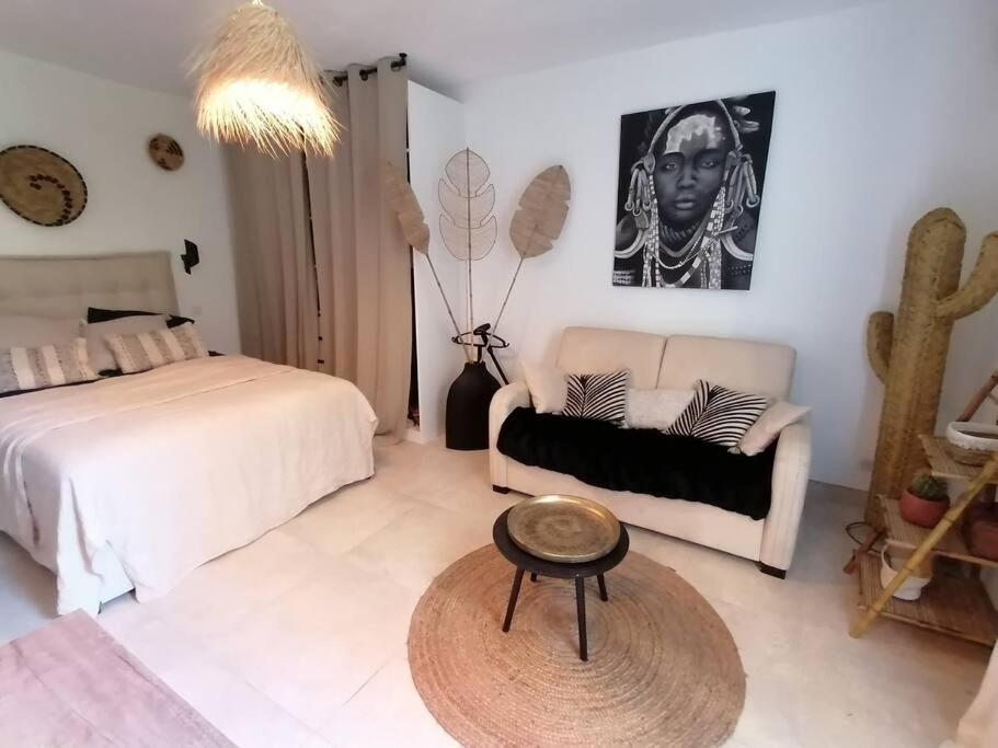Superbe Studio Ethnique Apartment Hyères Екстериор снимка
